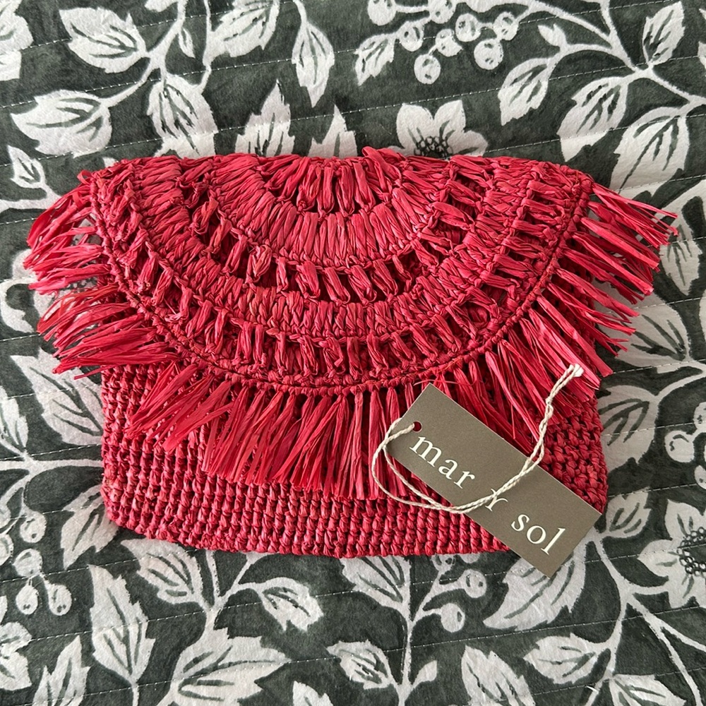 Mar Y Sol Clutch